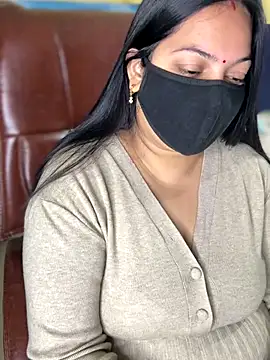 FlatVincy4 online show from 12-05-25, 04:43