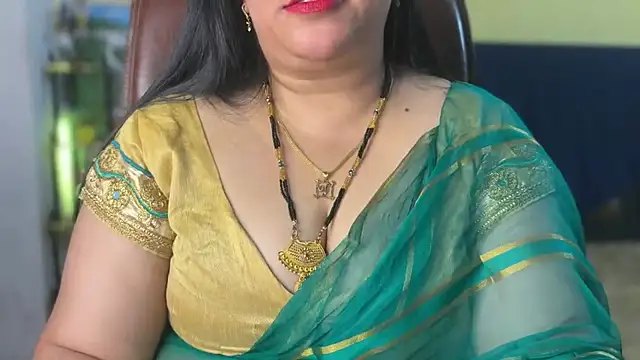 Snapshot of FlatVincy4 chatting on 02-05-26, 04:22 FlatVincy4 online show from 02-05-26, 04:22