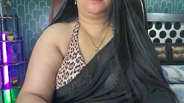 Snapshot of FlatVincy4 chatting on 02-13-26, 05:03 FlatVincy4 online show from 02-13-26, 05:03