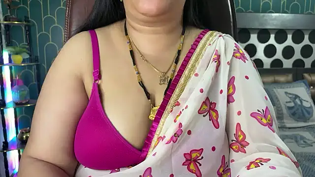 Snapshot of FlatVincy4 chatting on 02-15-26, 07:51 FlatVincy4 online show from 02-15-26, 07:51