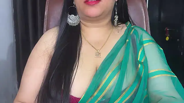 Snapshot of FlatVincy4 chatting on 02-18-26, 04:14 FlatVincy4 online show from 02-18-26, 04:14