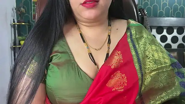 Snapshot of FlatVincy4 chatting on 02-21-26, 03:29 FlatVincy4 online show from 02-21-26, 03:29