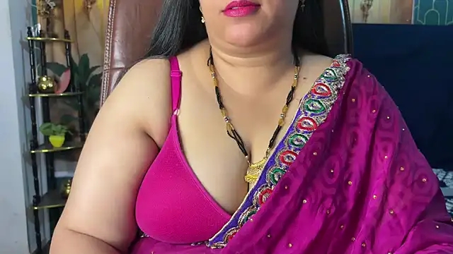 Snapshot of FlatVincy4 chatting on 04-18-26, 03:27 FlatVincy4 online show from 04-18-26, 03:27