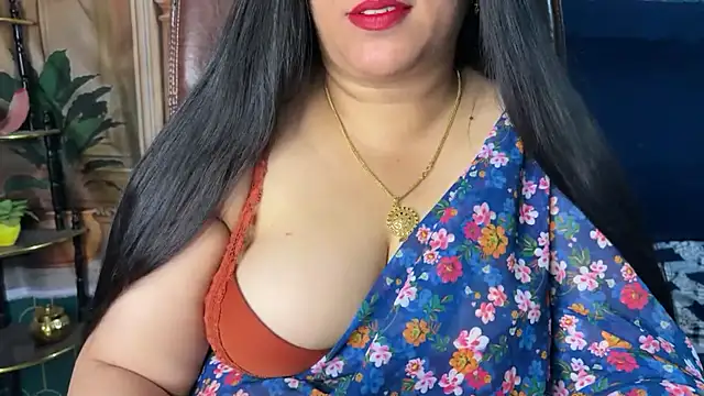 Snapshot of FlatVincy4 chatting on 04-29-26, 04:49 FlatVincy4 online show from 04-29-26, 04:49