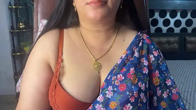 Snapshot of FlatVincy4 chatting on 05-16-26, 10:36 FlatVincy4 online show from 05-16-26, 10:36