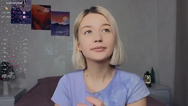 Snapshot of LucyLure chatting on 12-25-24, 09:13 LucyLure online show from 12-25-24, 09:13