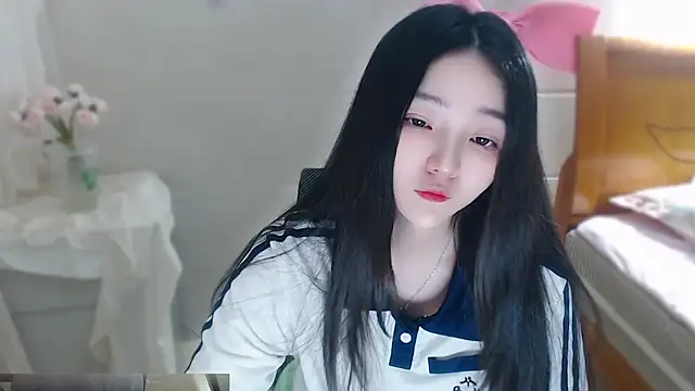 qiqi--- online show from 04-24-26, 05:15