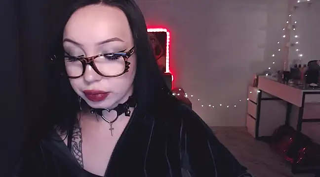 MoranaMissGod online show from 12-26-24, 02:22