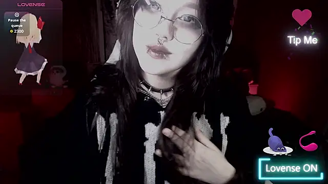 Snapshot of chloe_crystall_killer chatting on 10-12-25, 09:41 chloe crystall killer online show from 10-12-25, 09:41