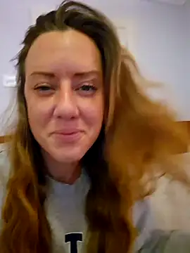 Snapshot of carakenny chatting on 10-25-25, 06:46 carakenny online show from 10-25-25, 06:46