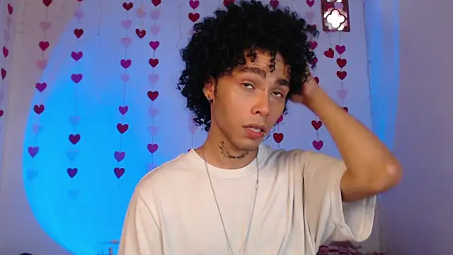 Snapshot of seven7xis chatting on 02-11-25, 08:31 seven7xis online show from 02-11-25, 08:31