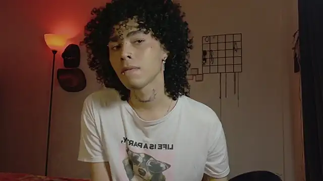 Snapshot of seven7xis chatting on 02-21-26, 02:01 seven7xis online show from 02-21-26, 02:01