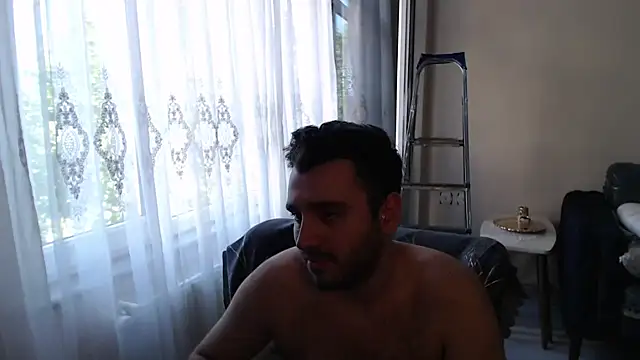 Snapshot of handsomeee04 chatting on 07-15-26, 03:39 handsomeee04 online show from 07-15-26, 03:39