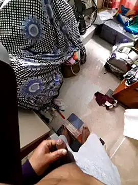 Snapshot of Bloal25 chatting on 12-21-24, 04:09 Bloal25 online show from 12-21-24, 04:09