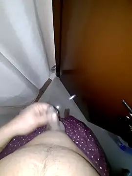 Snapshot of Bloal25 chatting on 01-04-25, 08:28 Bloal25 online show from 01-04-25, 08:28