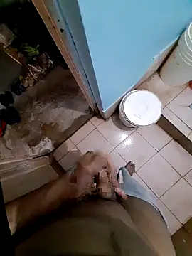 Snapshot of Bloal25 chatting on 01-12-25, 08:57 Bloal25 online show from 01-12-25, 08:57