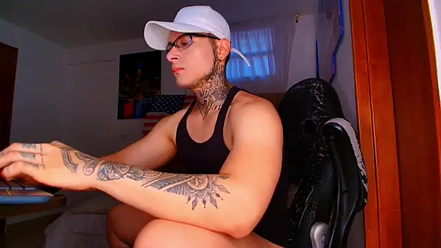 DennisWalkerr online show from 10-10-25, 10:42