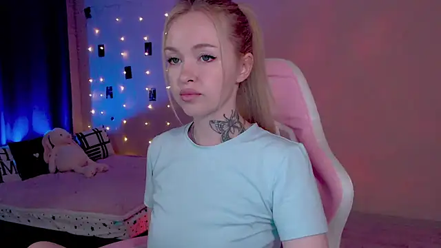Snapshot of Naughty_Mable chatting on 07-13-26, 12:35 Naughty Mable online show from 07-13-26, 12:35