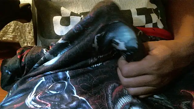 MelHorny03 online show from 12-22-25, 06:32