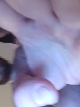 Snapshot of toam chatting on 12-20-24, 06:40 toam online show from 12-20-24, 06:40