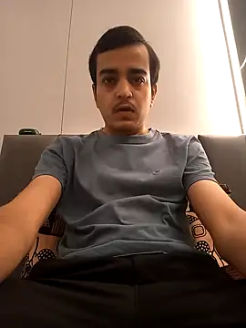 J JEN5 online show from 12-25-24, 04:44