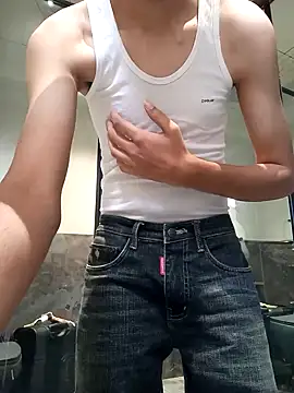 J JEN5 online show from 12-26-24, 10:05