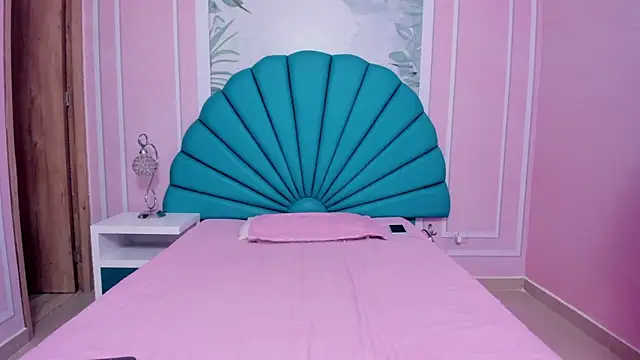 Snapshot of Daphne_Fox_ chatting on 01-12-25, 11:28 Daphne Fox online show from 01-12-25, 11:28