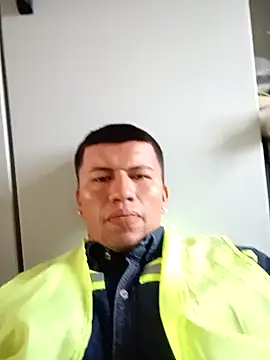 Snapshot of restrepo99 chatting on 12-21-24, 02:47 restrepo99 online show from 12-21-24, 02:47