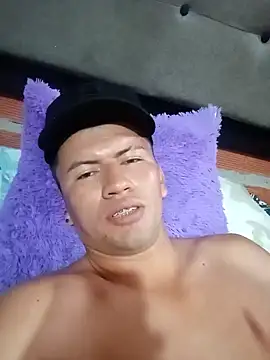 Snapshot of restrepo99 chatting on 12-29-24, 04:08 restrepo99 online show from 12-29-24, 04:08