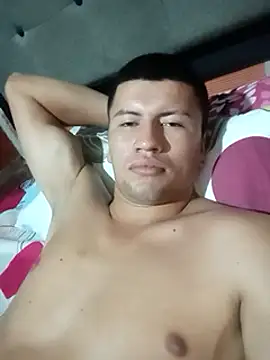 Snapshot of restrepo99 chatting on 01-07-25, 02:53 restrepo99 online show from 01-07-25, 02:53