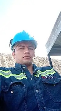 Snapshot of restrepo99 chatting on 01-07-25, 02:30 restrepo99 online show from 01-07-25, 02:30