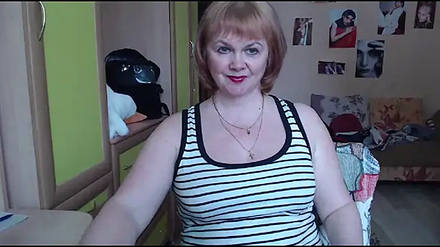 Snapshot of vixey_fox chatting on 02-21-25, 11:44 vixey fox online show from 02-21-25, 11:44