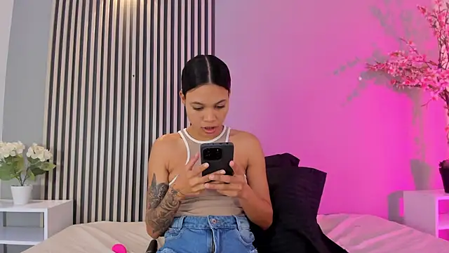 Snapshot of GysellHanson chatting on 03-02-26, 12:12 GysellHanson online show from 03-02-26, 12:12