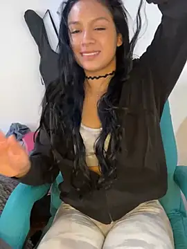 Snapshot of Charlotemonroe chatting on 01-08-25, 07:56 Charlotemonroe online show from 01-08-25, 07:56