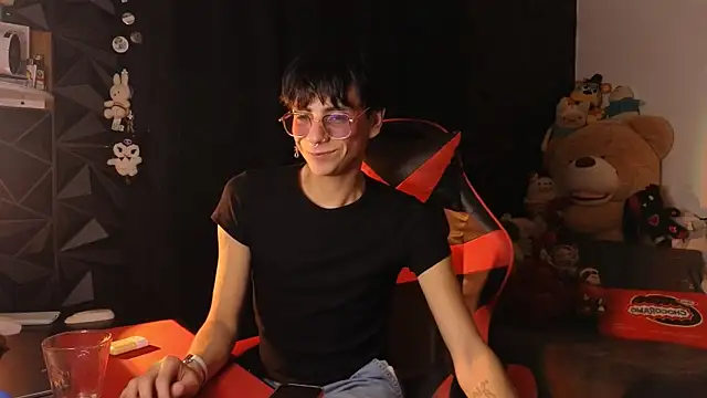 Snapshot of The_Princematt chatting on 05-12-26, 08:06 The Princematt online show from 05-12-26, 08:06