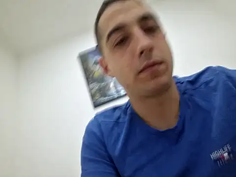 Snapshot of Bigboymenqy chatting on 12-22-24, 06:37 Bigboymenqy online show from 12-22-24, 06:37