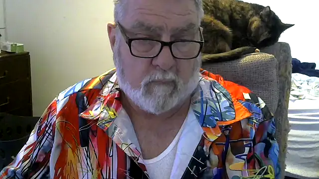 Snapshot of viejo_oso chatting on 10-25-25, 04:46 viejo oso online show from 10-25-25, 04:46