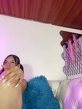 Snapshot of Valen_sr_ chatting on 01-25-25, 01:43 Valen sr  online show from 01-25-25, 01:43