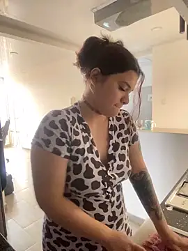 Snapshot of Sophia_cyrus11 chatting on 01-05-25, 04:48 Sophia cyrus11 online show from 01-05-25, 04:48