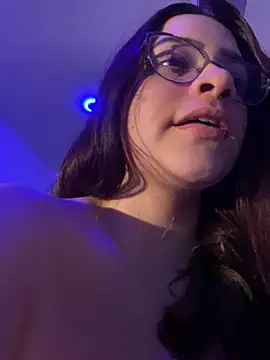 Snapshot of Sophia_cyrus11 chatting on 03-07-25, 12:48 Sophia cyrus11 online show from 03-07-25, 12:48