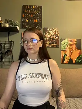 Sabrina shells online show from 03-16-25, 04:34