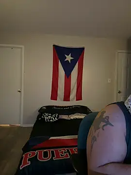 Snapshot of cloudy_couple444 chatting on 02-05-25, 08:43 cloudy couple444 online show from 02-05-25, 08:43