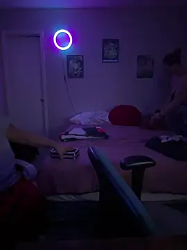 Snapshot of cloudy_couple444 chatting on 03-07-25, 09:18 cloudy couple444 online show from 03-07-25, 09:18