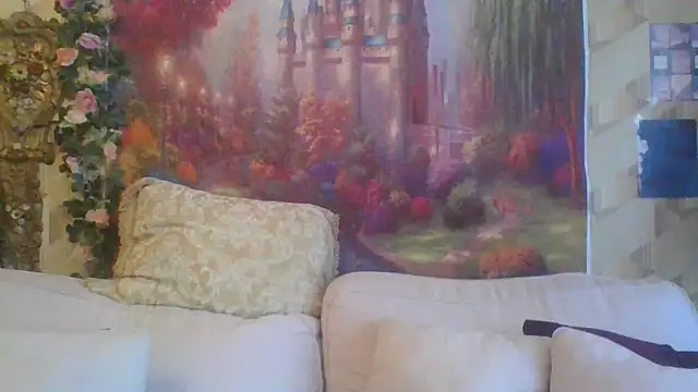 Snapshot of BELLAMORGANE1 chatting on 01-04-25, 12:49 BELLAMORGANE1 online show from 01-04-25, 12:49