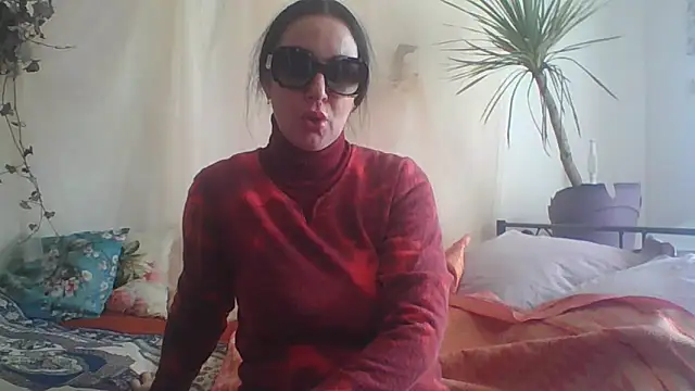Snapshot of BELLAMORGANE1 chatting on 02-05-25, 04:14 BELLAMORGANE1 online show from 02-05-25, 04:14