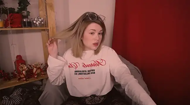 Snapshot of TessPleasure chatting on 01-16-25, 08:00 TessPleasure online show from 01-16-25, 08:00