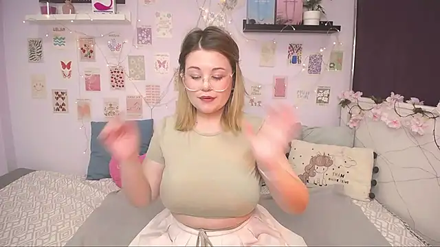 Snapshot of TessPleasure chatting on 01-27-25, 09:55 TessPleasure online show from 01-27-25, 09:55