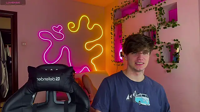 RobertAndLinela online show from 02-28-25, 10:09