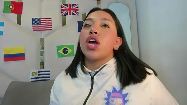 Snapshot of IsabellRodriguez18 chatting on 06-14-26, 04:36 IsabellRodriguez18 online show from 06-14-26, 04:36