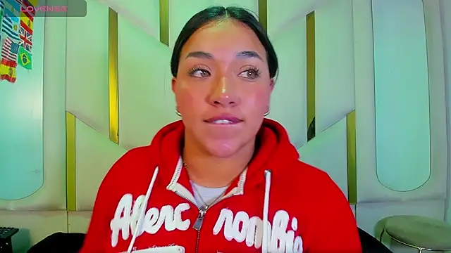 Snapshot of IsabellRodriguez18 chatting on 06-27-26, 03:33 IsabellRodriguez18 online show from 06-27-26, 03:33